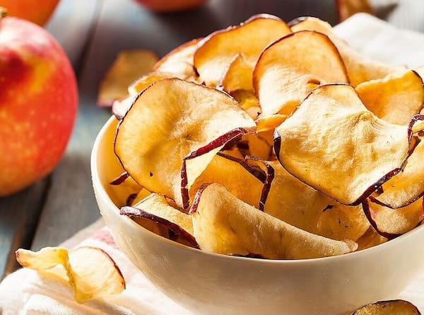 تصویر 2 از سیب خشک ترش تازه و با طعم طبیعی میان وعده‌ ای سبک