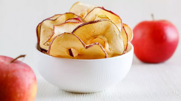 تصویر 2 از سیب خشک فله طبیعی سرشار از ویتامین و فیبر