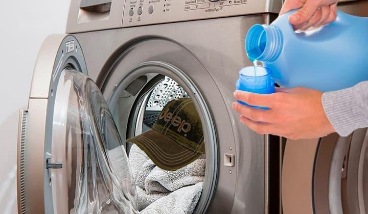 مایع لباسشویی لکه‌ بر قوی با فرمول مؤثر برای حذف انواع لکه ها