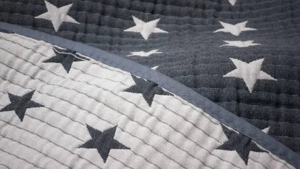 تصویر 1 از پتو مسافرتی ستاره ای درخشان شب