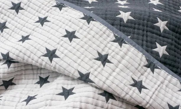 تصویر 2 از پتو مسافرتی ستاره ای درخشان شب