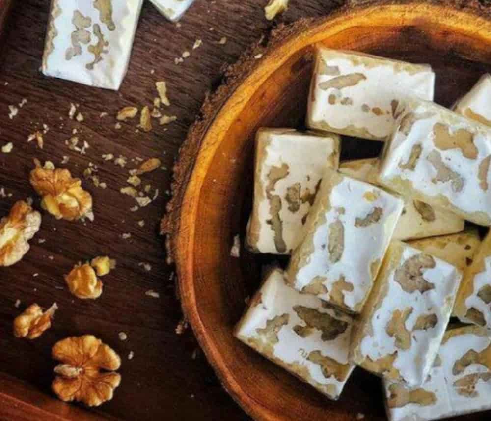 خرید و فروش شیرینی نوقا پسته ای با شرایط فوق العاده