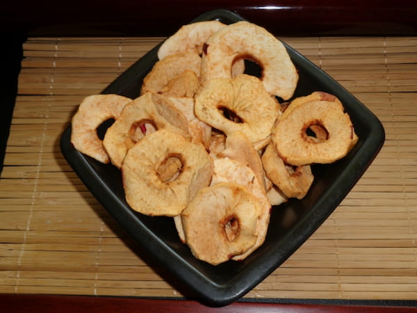 تصویر 4 از سیب خشک رنگی تازه و سالم برای کودکان و بزرگسالان