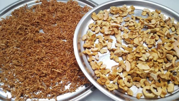 سیب خشک رنده شده تازه و طبیعی برای پخت و پز خانگی