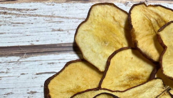 تصویر 1 از سیب خشک طعم دار درجه یک سالم و خوش طعم برای استفاده روزانه