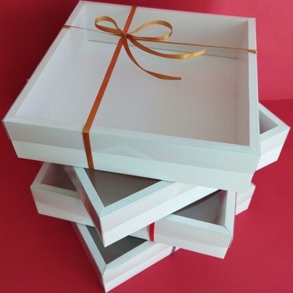 تصویر 4 از جعبه سفید کوکی و کلوچه طلق دار با طراحی مدرن و شیک