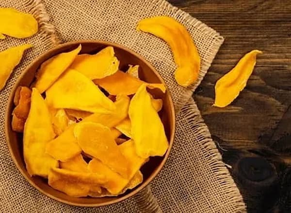 انبه خشک پفکی تازه و آماده برای فروشگاه ها