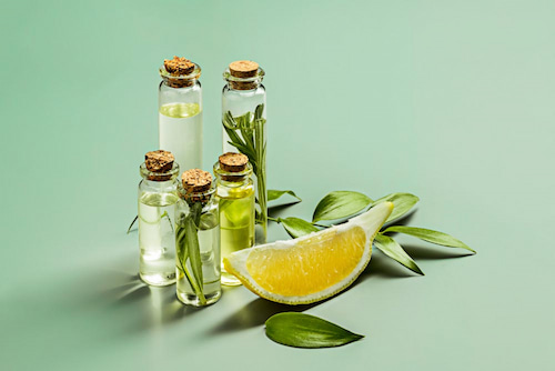 تصویر 1 از اسانس لیمو + طعم‌ دهنده‌ ای تازه و خوش‌ عطر