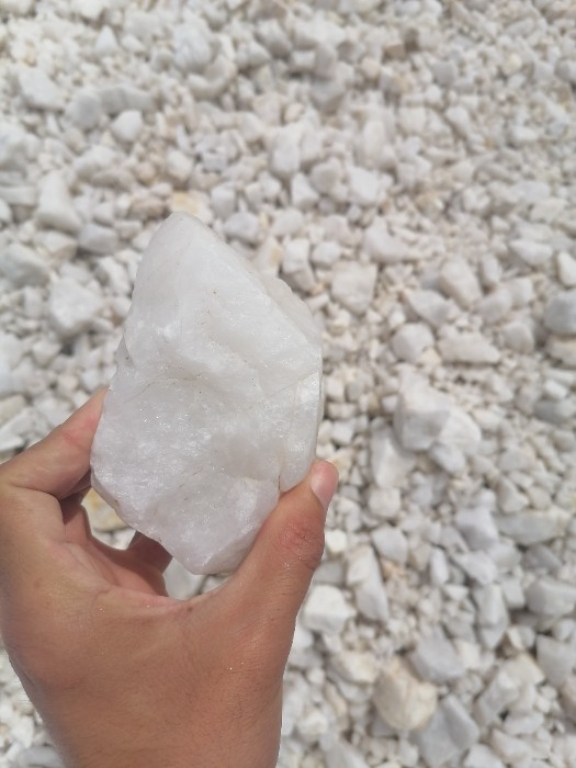 تصویر 2 از کلوخه سیلیس با درصد سیلیس بالا مخصوص