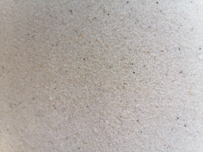 تصویر 2 از ماسه سیلیس مخصوص چمن مصنوعی با درصد سیلیس بالا