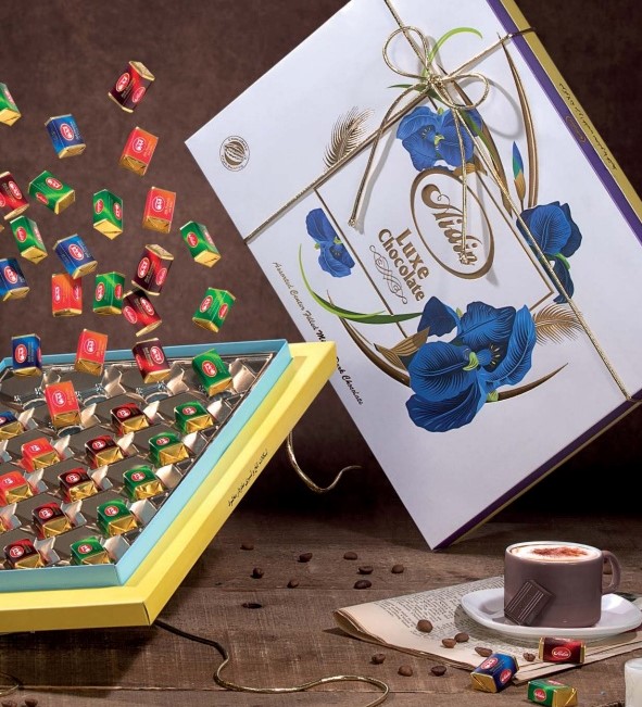 شکلات تافی آیدین لاو مغزدار با روکش کاکائو