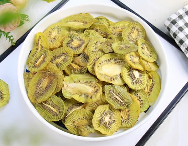 تصویر 3 از کیوی خشک کیلویی بدون مواد افزودنی مناسب تغذیه سالم