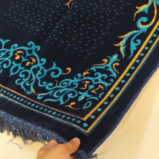 تصویر 1 از سجاده مخمل سرمه ای با تراکم بالا