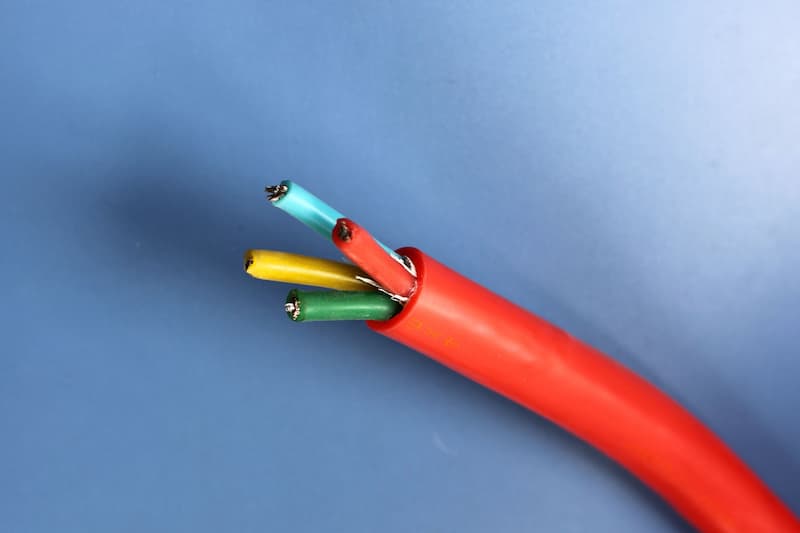 تصویر 3 از کابل تلفن چهار رشته مقاوم برای محیط‌ های صنعتی و خانگی