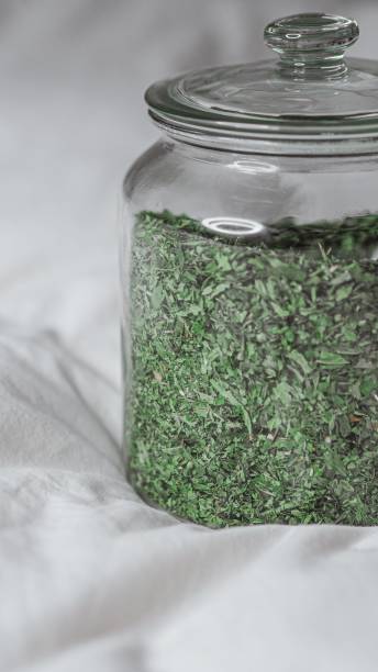 تصویر 4 از ترخون خشک تازه‌ پاک‌ شده با کیفیت ممتاز