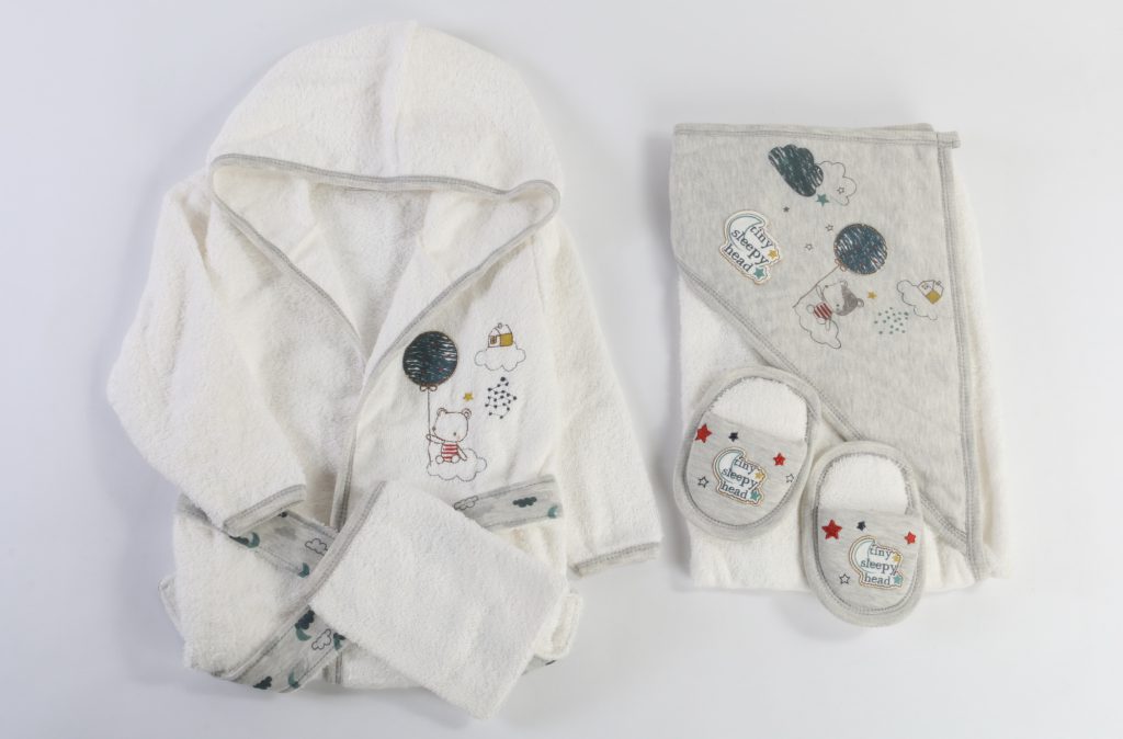 تصویر 1 از فروش عمده‌ی حوله نوزادی سایز 1 × 1 + خرید استثنایی