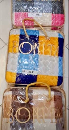 تصویر 3 از پتو ماندانا بافتی نرم و محکم از جنس مواد با کیفیت