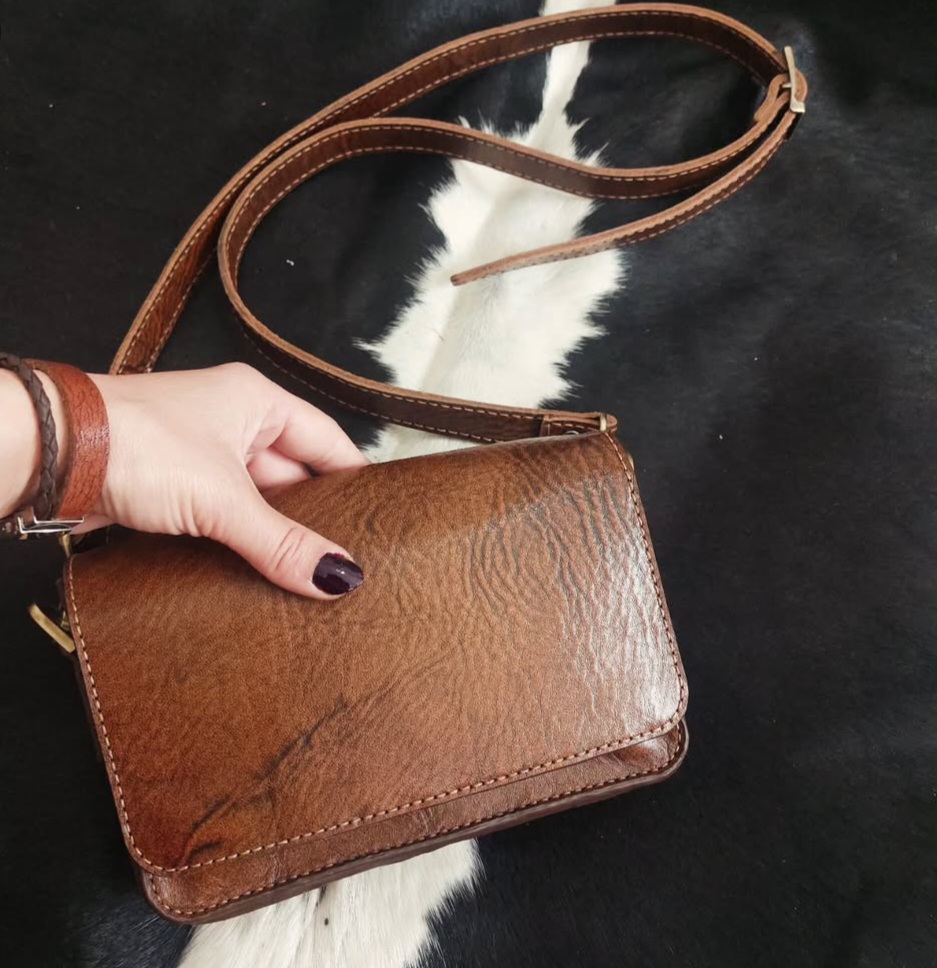 کیف دوشی زنانه چرم دستدوز باقیمت به صرفه