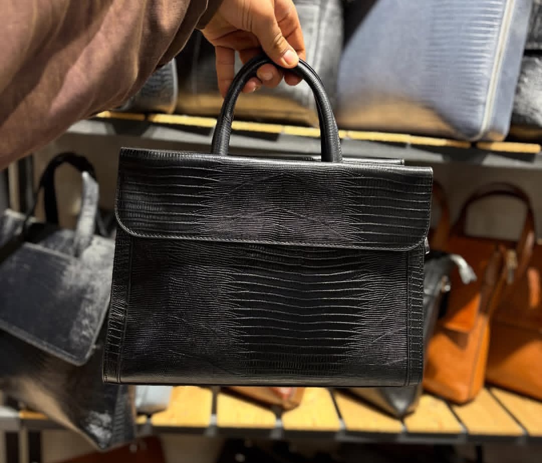 کیف دستی زنانه چرم طبیعی با کیفیت بی نظیر