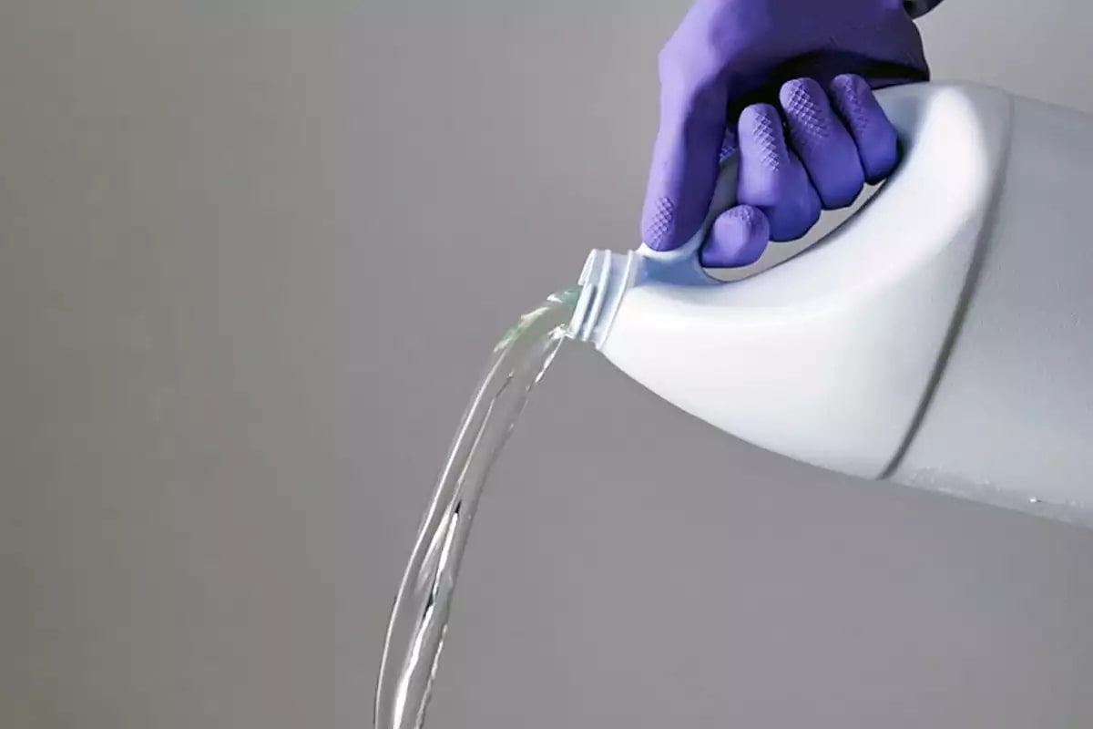 تصویر 3 از مایع سفیدکننده قوی با قدرت لکه‌ بری بالا