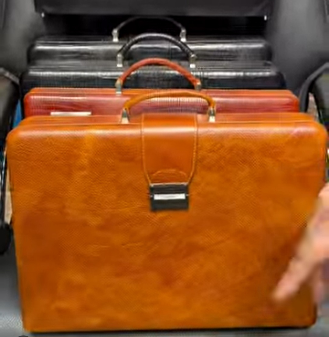 ست 5 تیکه چرم اعلا با فروش ویژه