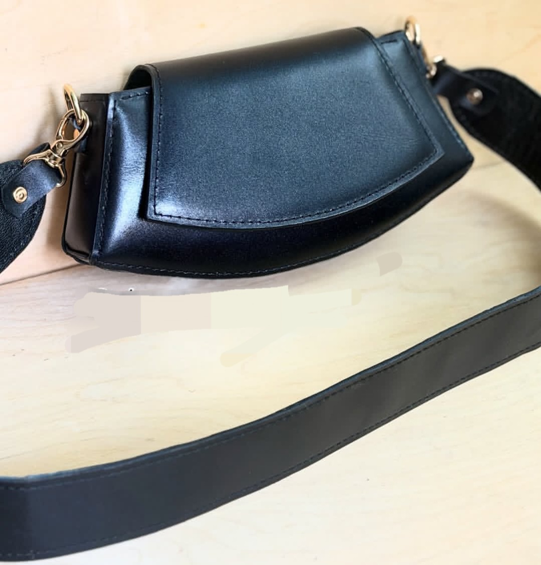 کیف دوشی زنانه چرم دستدوز با فروش استثنایی