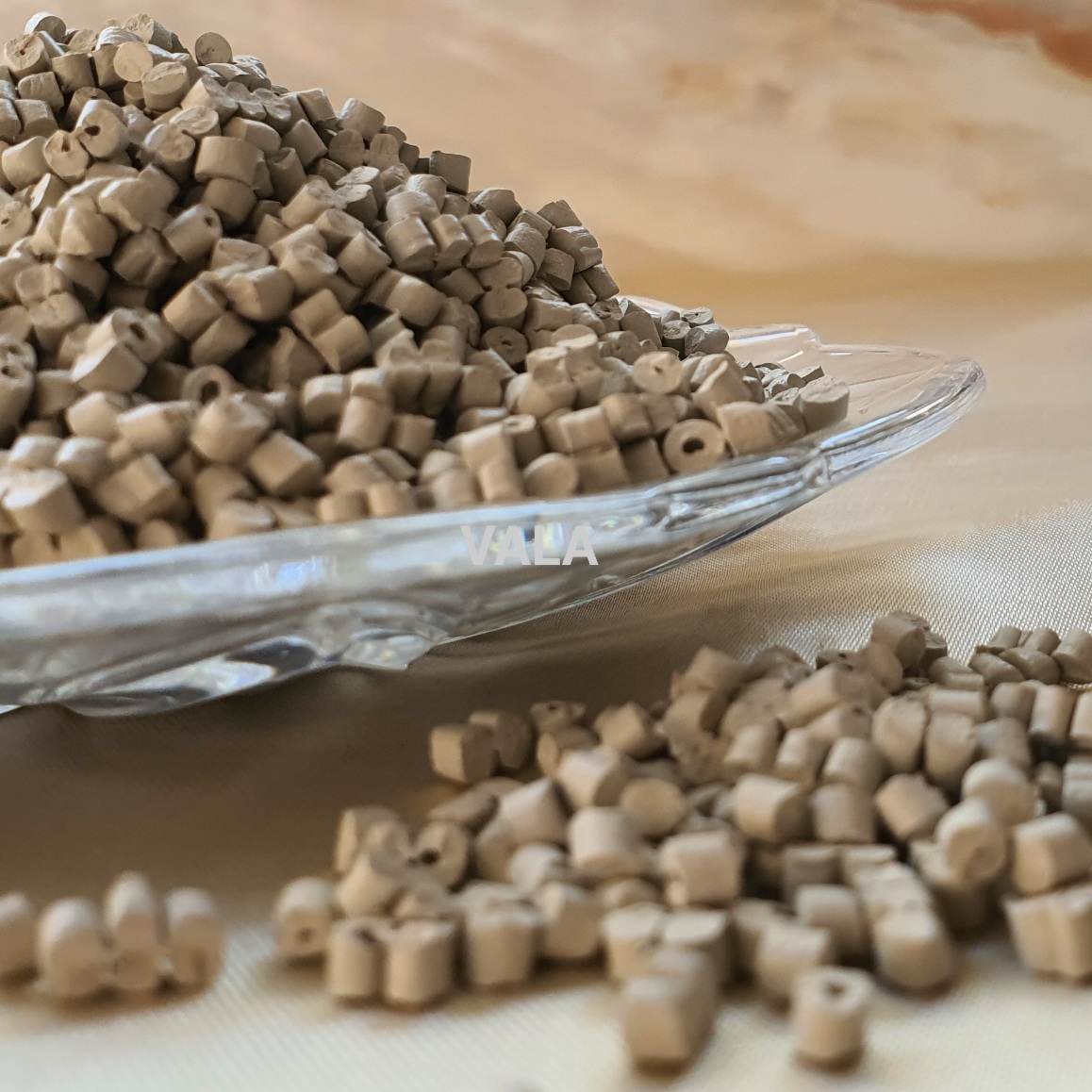 فروش مستربچ عاجی درجه 1 + قیمت