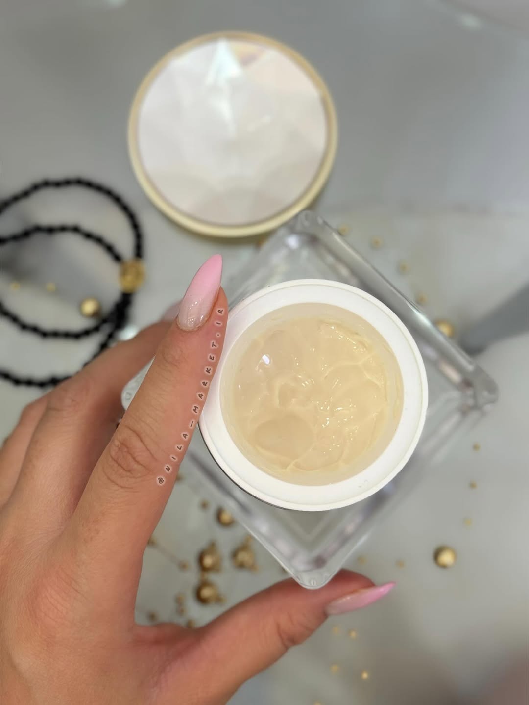 تصویر 2 از کرم وایپر تقویت‌ کننده بافت پوست و کاهش خطوط ریز