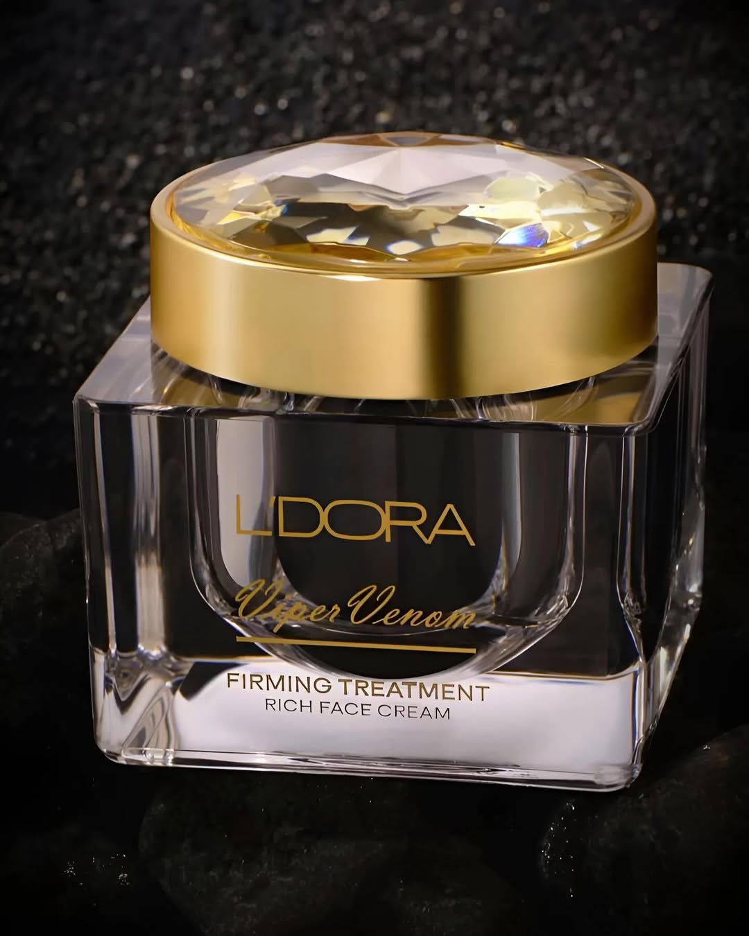 تصویر 2 از کرم سفت‌ کننده حاوی ترکیبات فعال برای فرم‌ دهی بهتر صورت