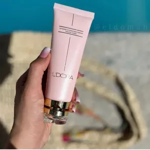 تصویر 4 از آبرسان لدورا باعث افزایش نرمی و انعطاف‌ پذیری پوست