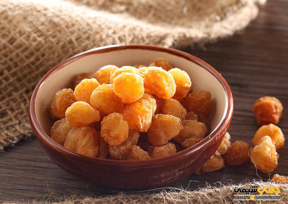 تصویر 1 از آلو بخارا خوش‌ رنگ با ظاهر تمیز و مشتری‌ پسند