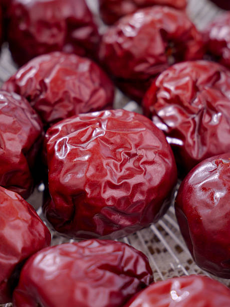 تصویر 3 از آلو بخارای قرمز خشک‌ شده با کیفیت ممتاز