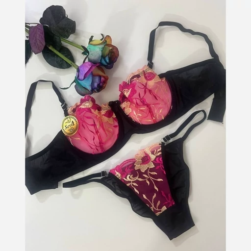 تصویر 3 از ست سوتین و شورت تورگاز گیپور زیبا