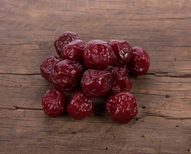 تصویر 2 از آلو بخارا قرمز سرشار از ویتامین‌ ها و مواد معدنی