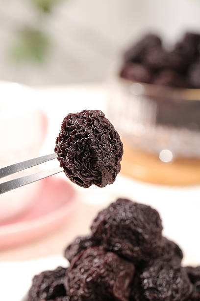 تصویر 4 از آلو بخارا سیاه انرژی‌ بخش و مقوی