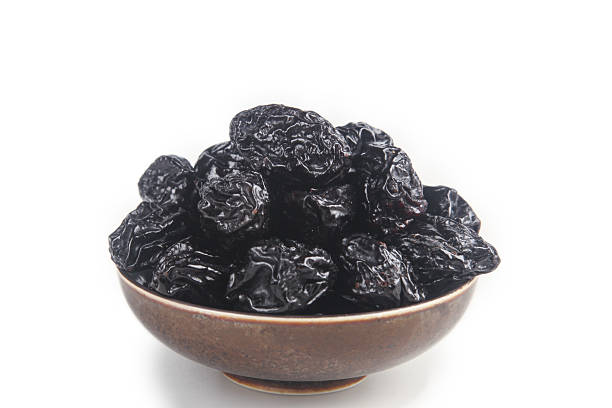 تصویر 3 از آلو بخارای سیاه خشک‌ شده به روش سنتی