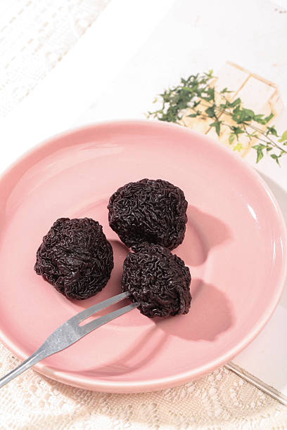 تصویر 1 از آلو بخارا سیاه با ماندگاری بالا و بسته‌ بندی بهداشتی