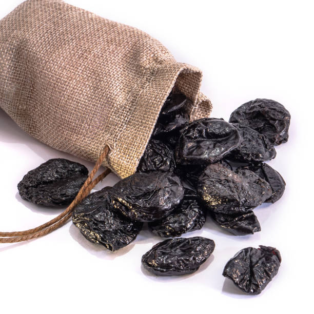 تصویر 2 از آلو بخارا سیاه گزینه‌ ای عالی برای تغذیه سالم