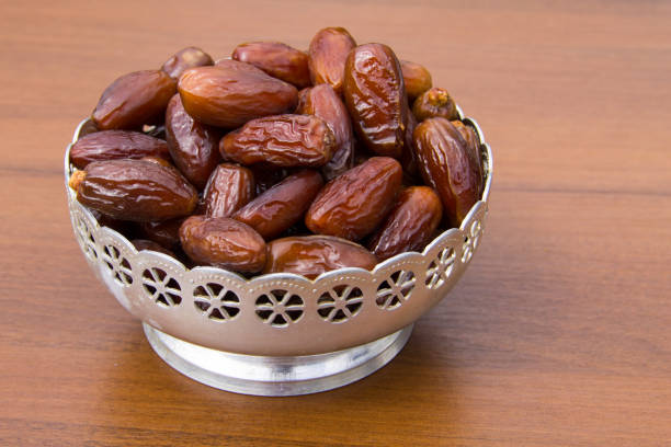 عرضه خرما زاهدی اهواز با بهترین بسته بندی