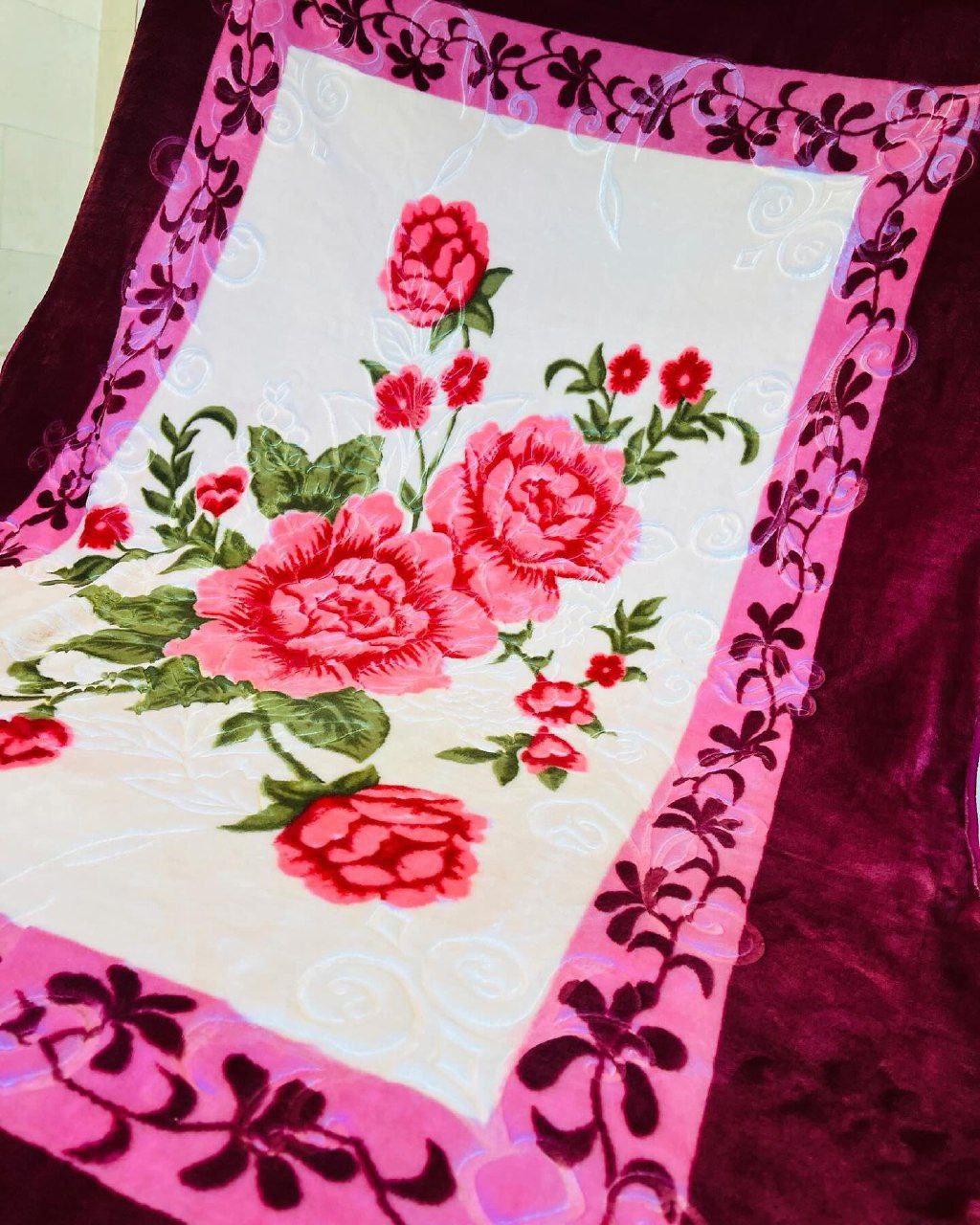 تصویر 2 از فروش ویژه ‌و خرید به صرفه پتو زنبق گلدار الوان