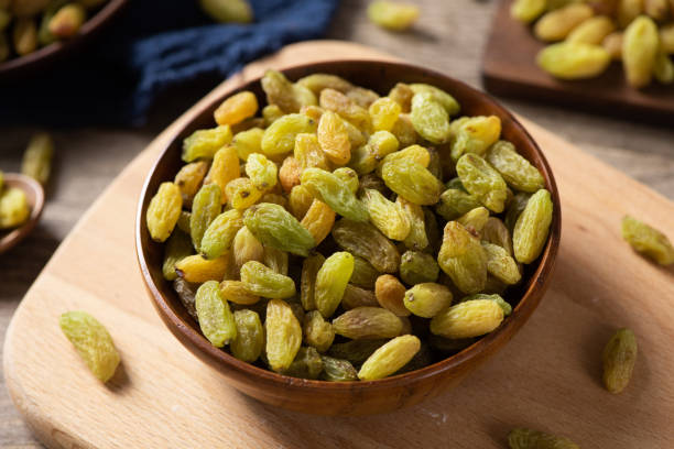 تصویر 2 از عرضه مستقیم کشمش سبز + قيمت به صرفه