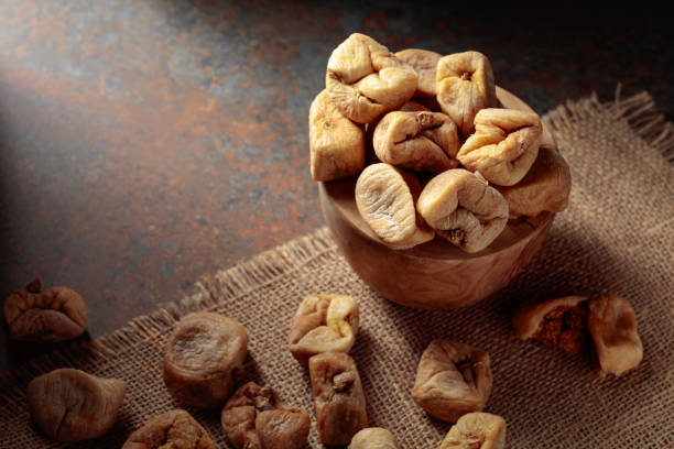 تصویر 3 از انواع انجیر خشک تیزابی خوشمزه و سالم