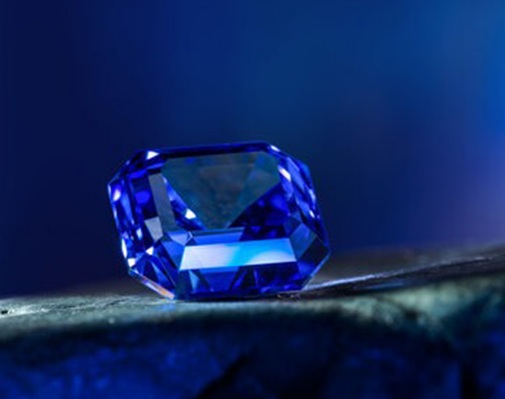 سنگ یاقوت کبود اصل + با کیفیت ممتاز و درخشندگی بالا