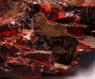 تصویر 5 از سنگ یاقوت سرخ با رنگ عمیق و شفافیت بالا