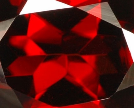 تصویر 1 از یاقوت سرخ عمده + در کیفیت‌ ها و سایز بندی‌ های مختلف