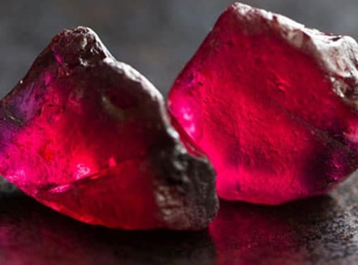 تصویر 2 از سنگ یاقوت سرخ + نگین لوکس و ارزشمند برای زیورآلات