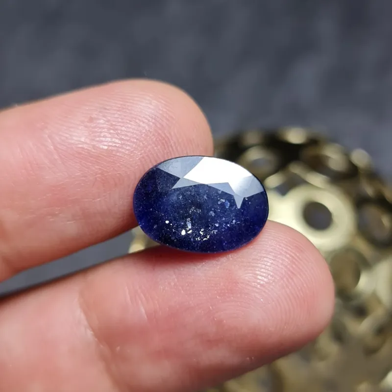 تصویر 2 از سنگ یاقوت کبود اصل + با کیفیت ممتاز و درخشندگی بالا