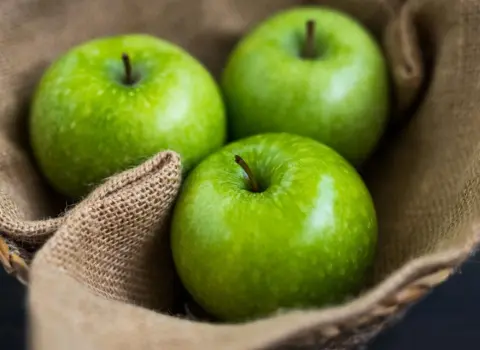 تصویر 2 از خرید سیب + قیمت فروش استثنایی