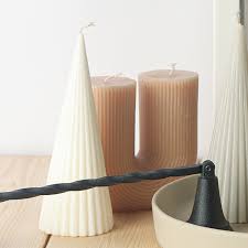 تصویر 3 از شمع بدون رایحه مخروطی در رنگ‌ های مختلف