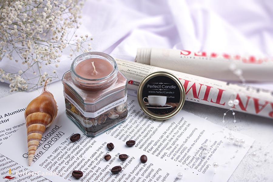 تصویر 4 از شمع بدون رایحه مخروطی در رنگ‌ های مختلف